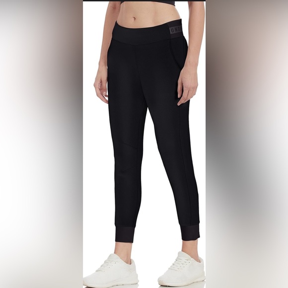 Under Armour Women’s Move Pants - Picture 4 of 16